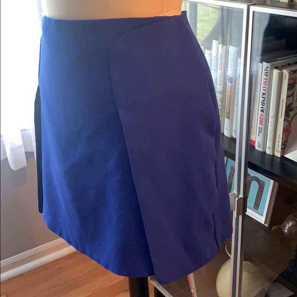 Mod Mini Skirt - Picture 2 of 3
